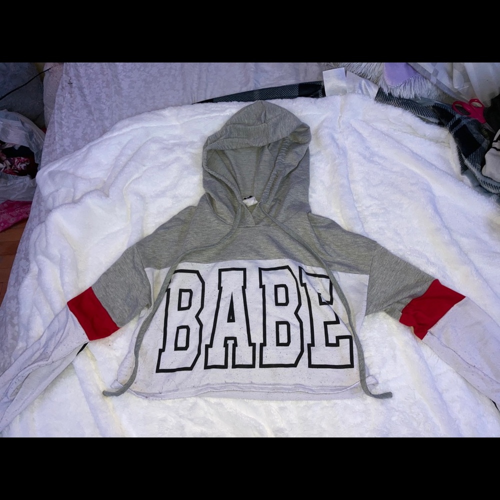 long sleeve cropped shirt